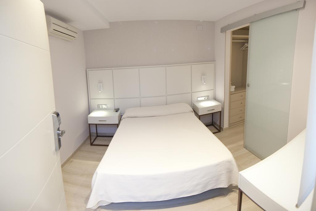 Hostal Loimar Torre Del Mar Zewnętrze zdjęcie