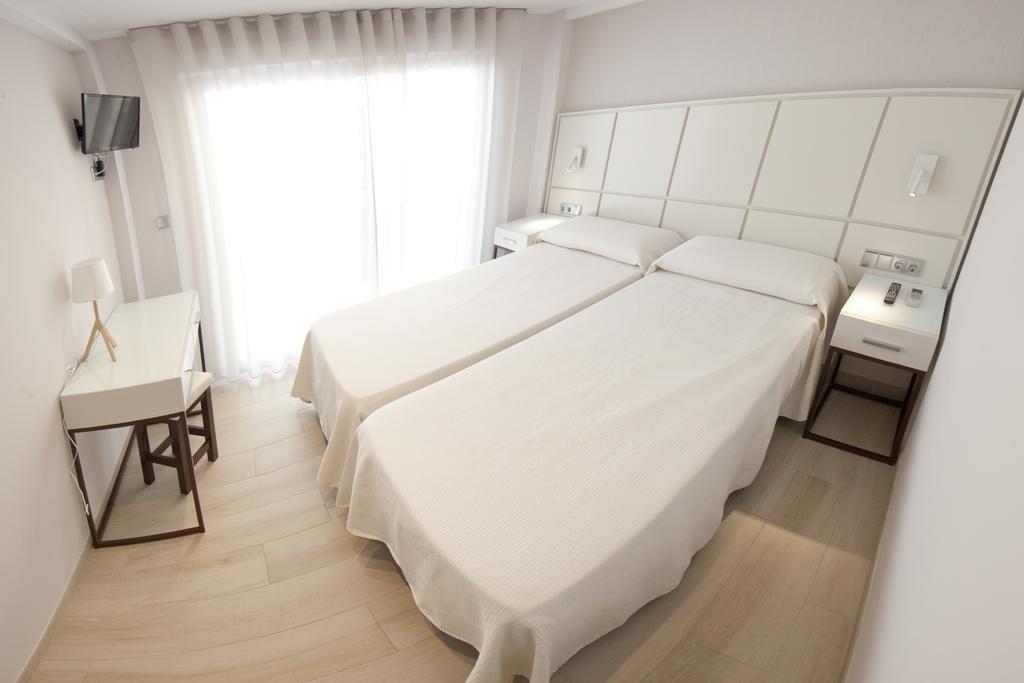 Hostal Loimar Torre Del Mar Zewnętrze zdjęcie