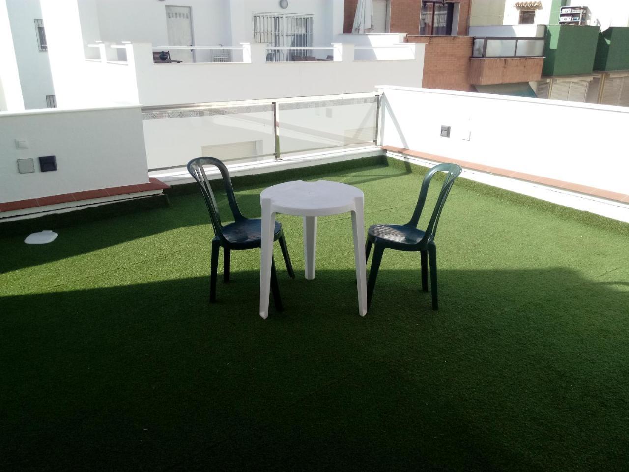 Hostal Loimar Torre Del Mar Zewnętrze zdjęcie