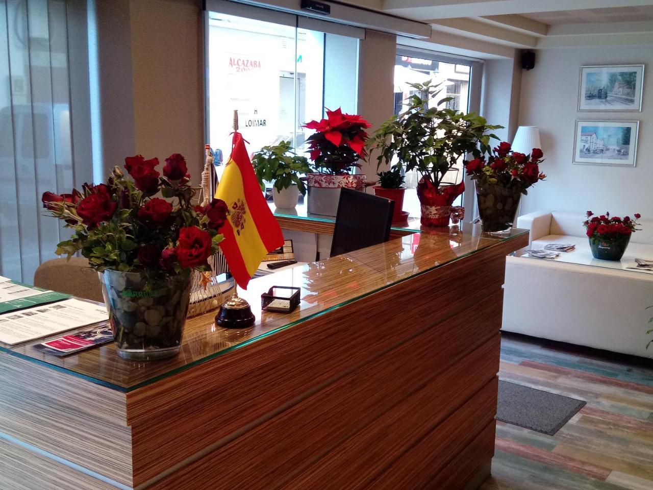 Hostal Loimar Torre Del Mar Zewnętrze zdjęcie